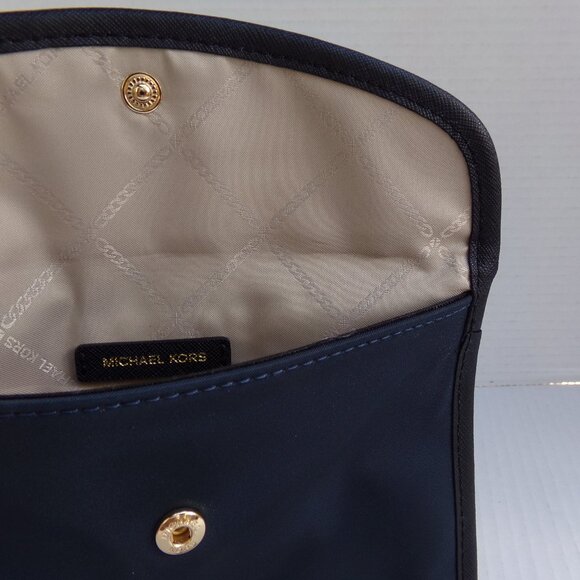 Michael Kors Bag Pouch Navy Black Logo Snap 8'' Can Use Wristlet Fabric - Picture 10 of 10